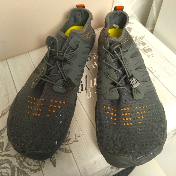 Other - Very fancy Man's Watering shoes, 11